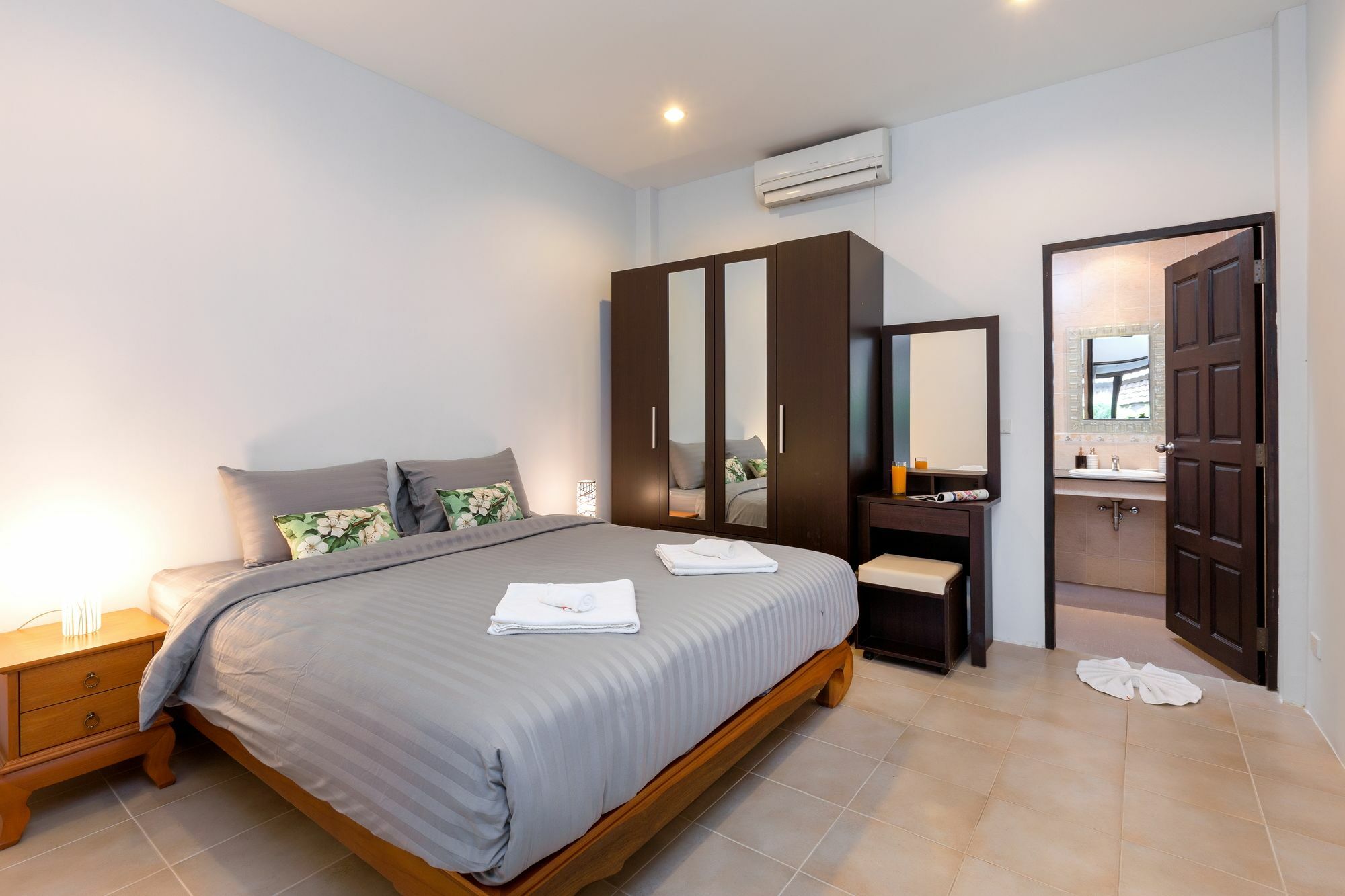 Karon Beach Pool Villa - Sha Extra Plus Екстериор снимка